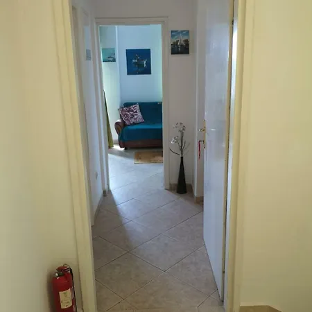 Apartment David In 4 Primosten