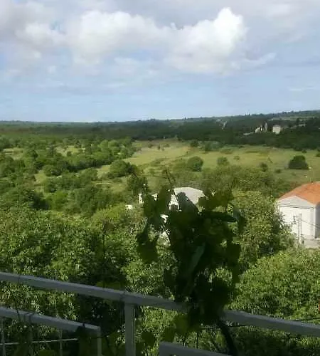 David In 4 * Primošten